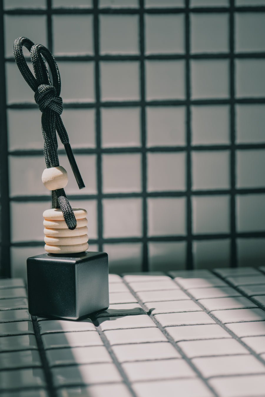 '83Everywhere Diffuser Bar